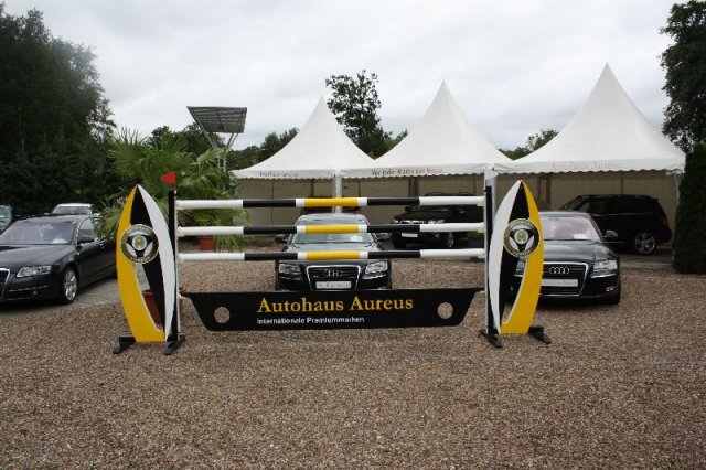 Aureus sponsort Hindernis für Reitverein