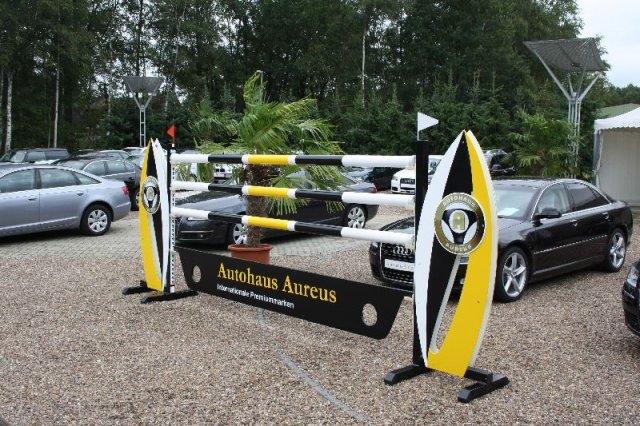 Aureus sponsort Hindernis für Reitverein